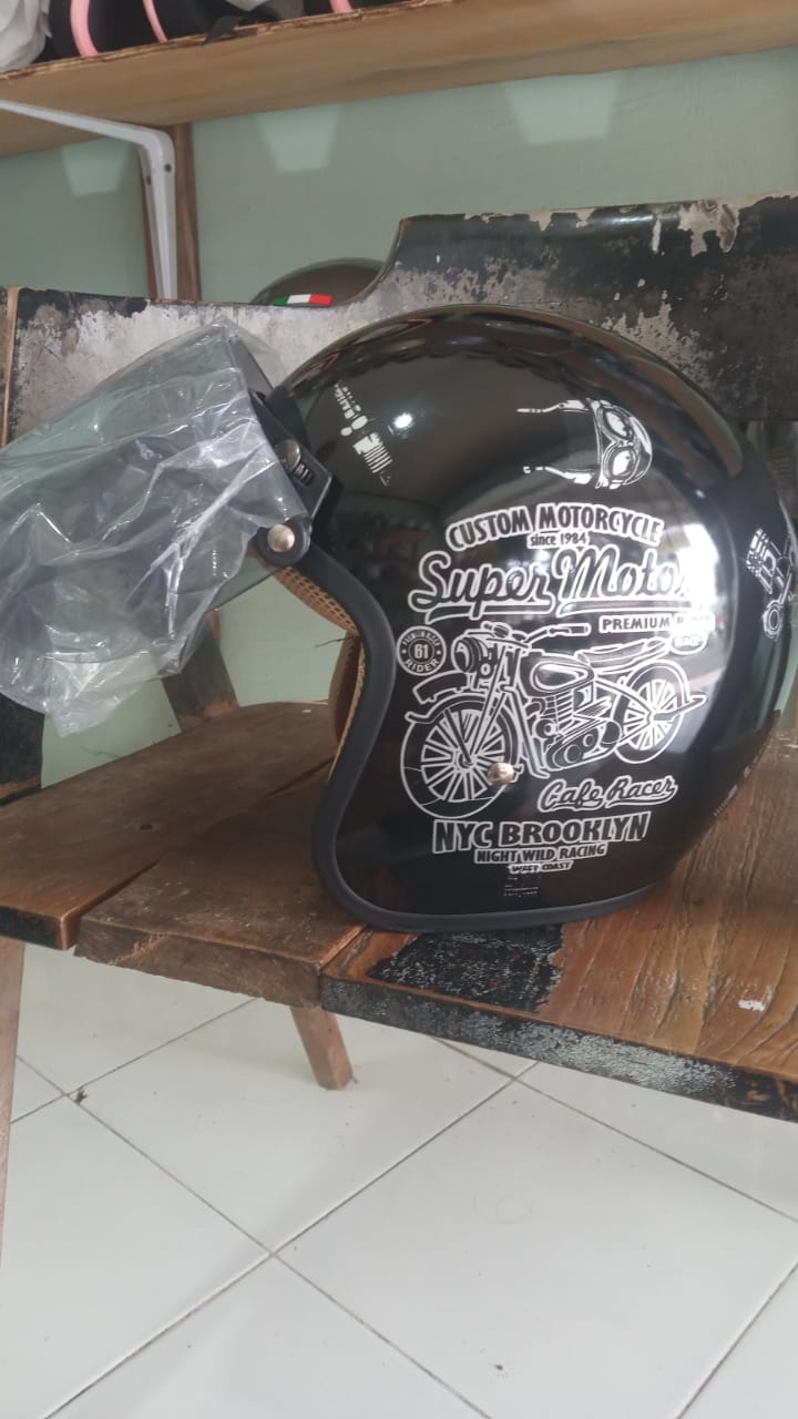 Retro Classic - Glossy Red - Motorcycle helmet - Rp 350.000