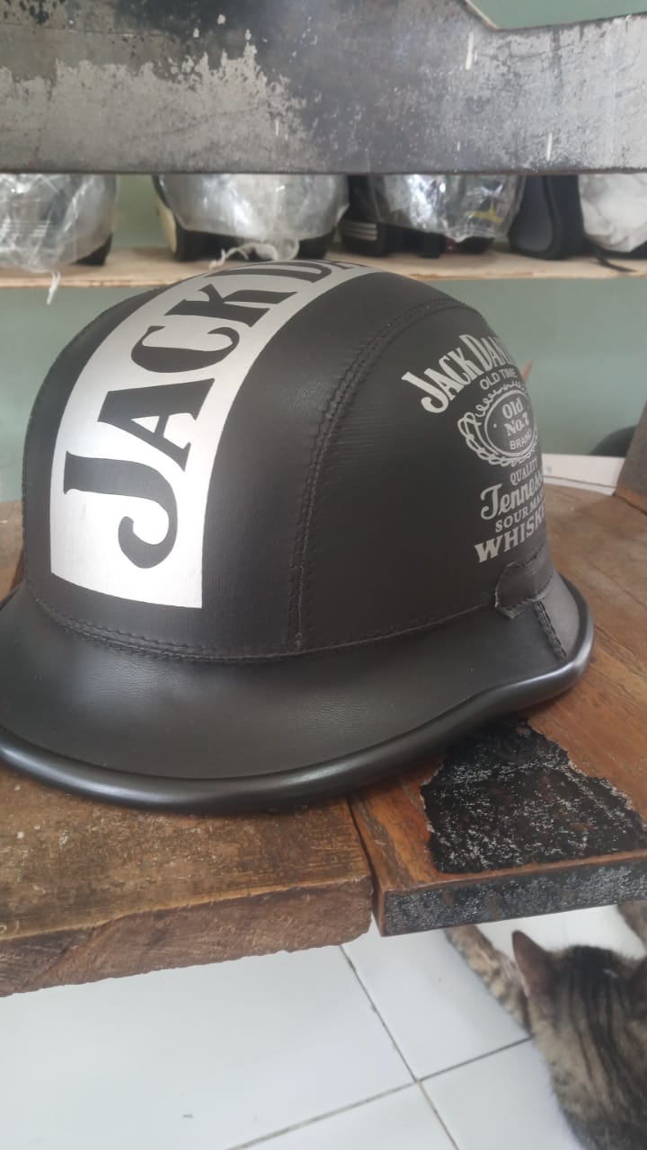 Budget Classic - White Pearl - Motorcycle helmet - Rp 210.000